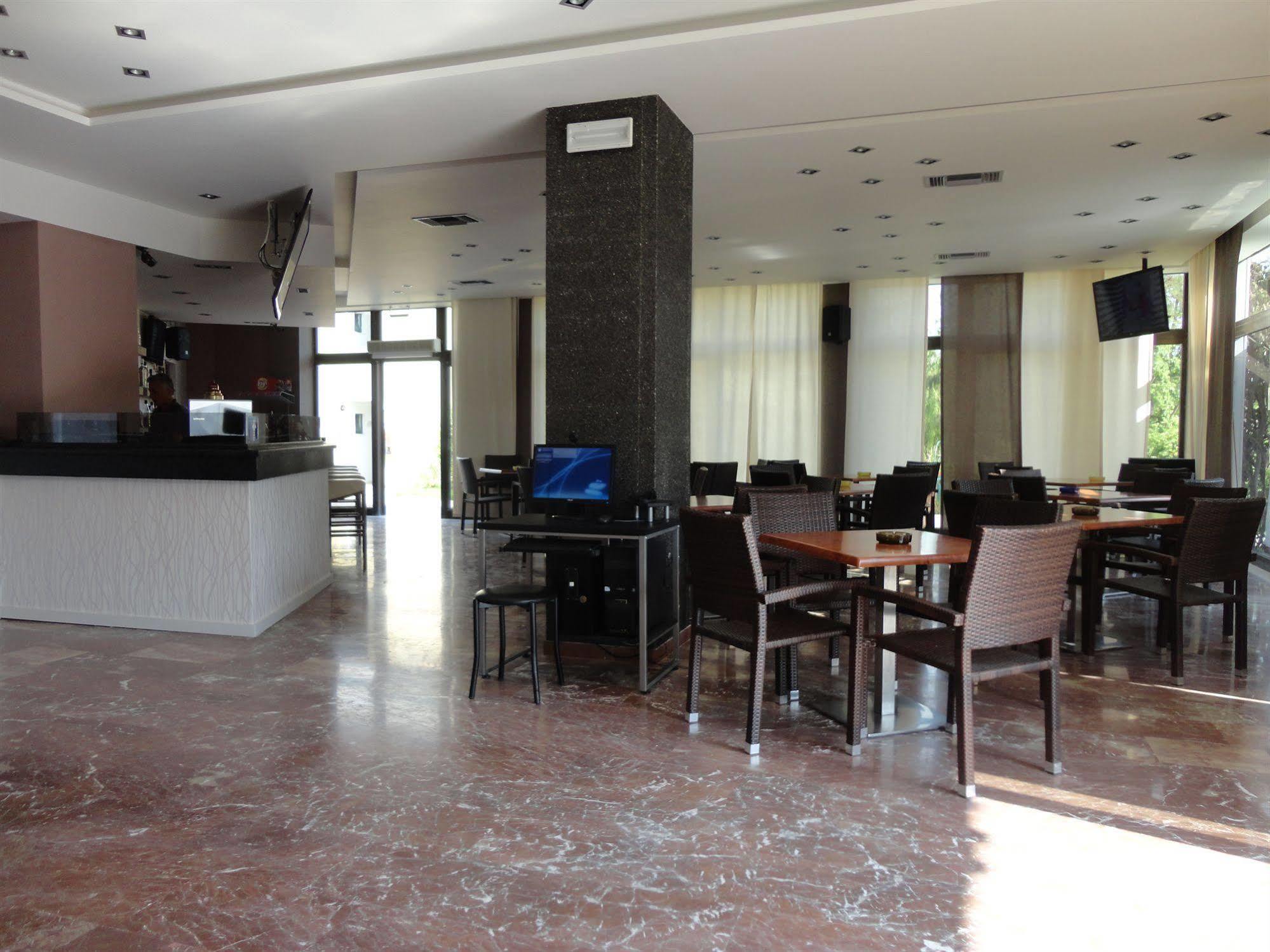 Morfeas Hotel Kávos Eksteriør bilde